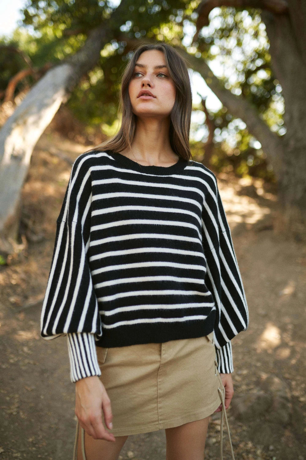 Black& White Striped Puff Sleeve Sweater