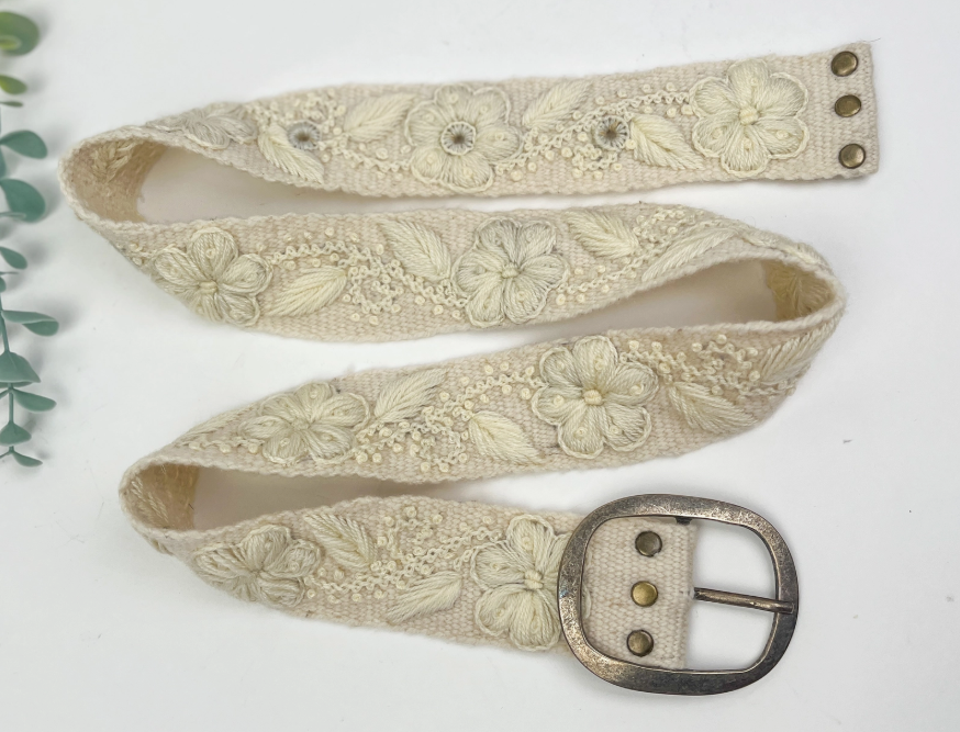 Hand Embroidered Belt Blanca Flor White -Wide