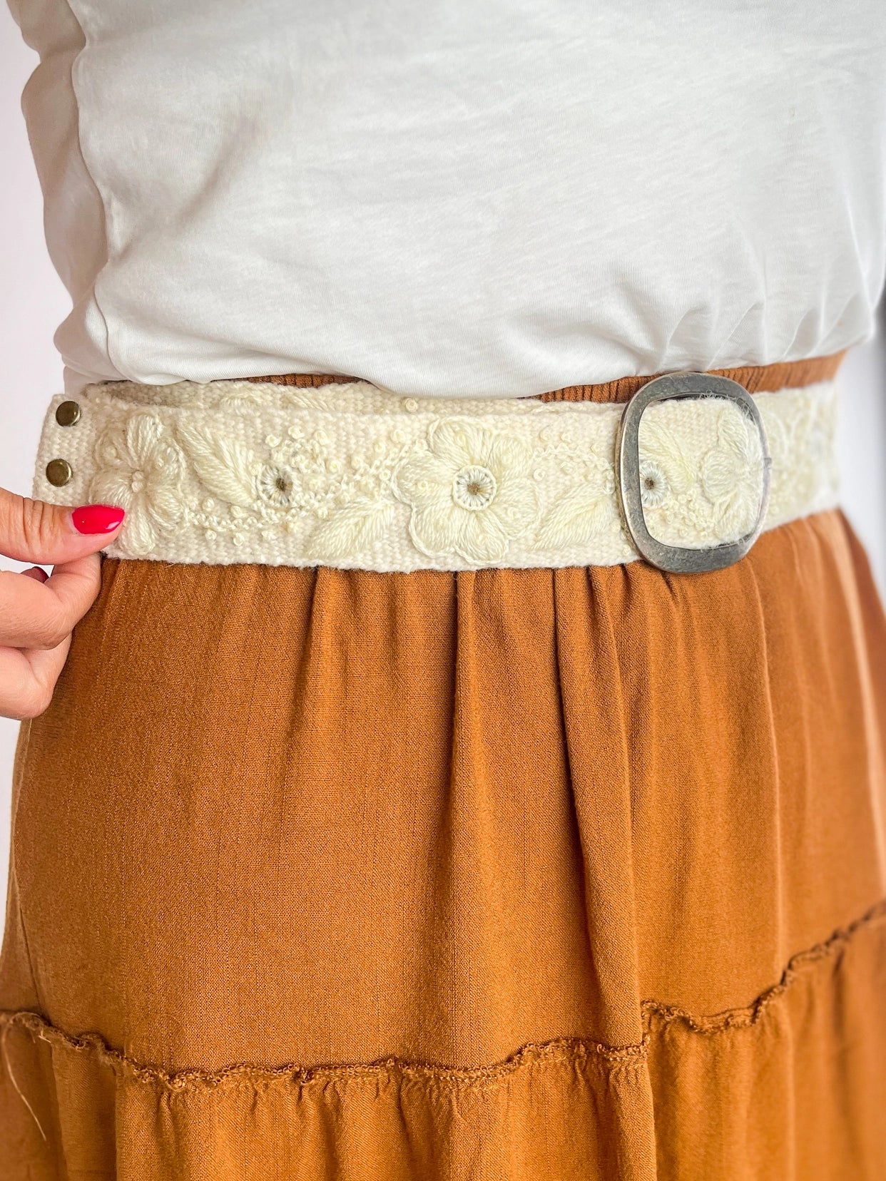 Hand Embroidered Belt Blanca Flor White -Wide