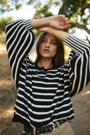 Black& White Striped Puff Sleeve Sweater