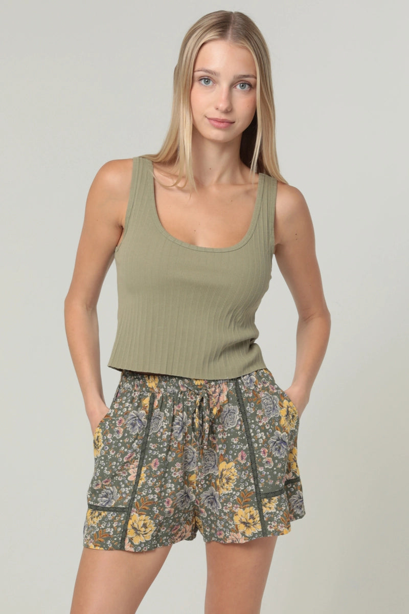 Green & Yellow Floral Lace Trim Shorts