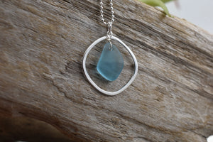 Single Layer Silver Aqua Pendant Necklace