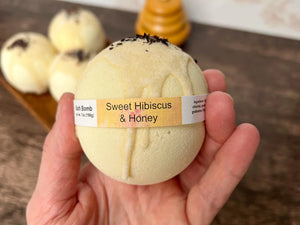 Sweet Hibiscus & Honey Bath Bomb