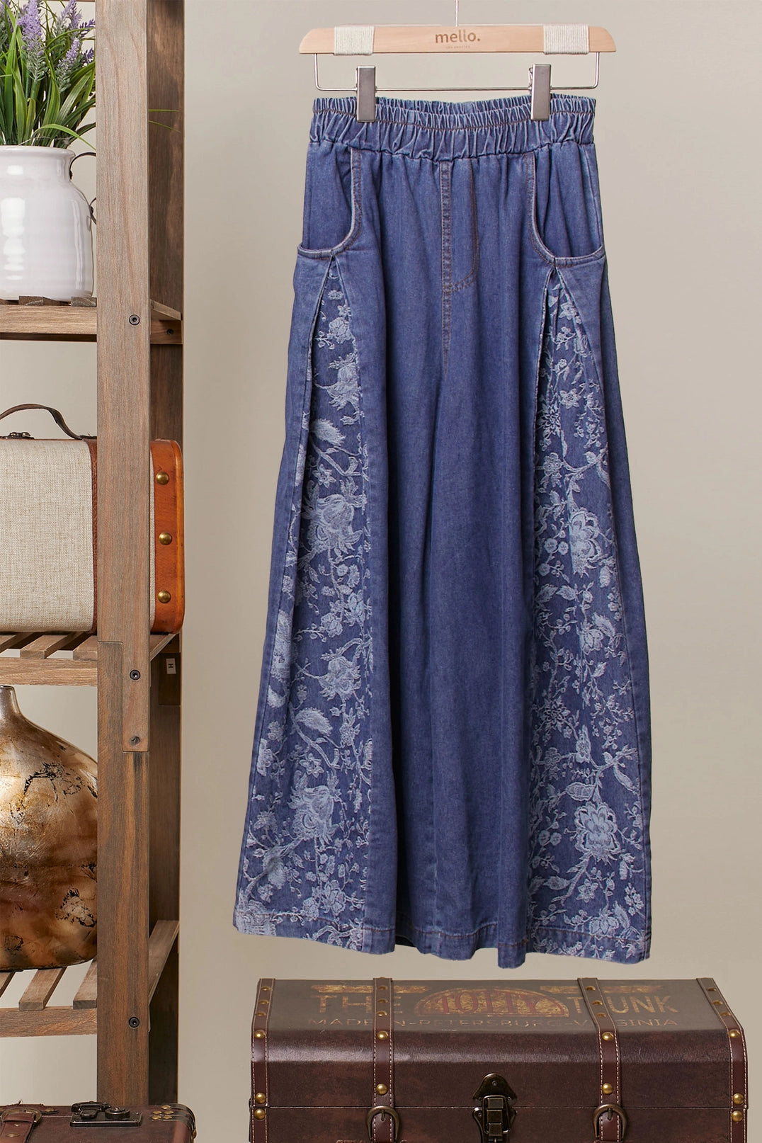 Wide Leg Jeans w/ Floral Side Detailing