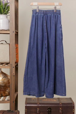 Wide Leg Jeans w/ Floral Side Detailing